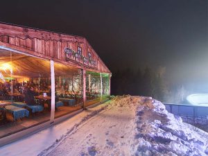 Prachtregion-Lounge_Huettenzauber-bei-Nacht
